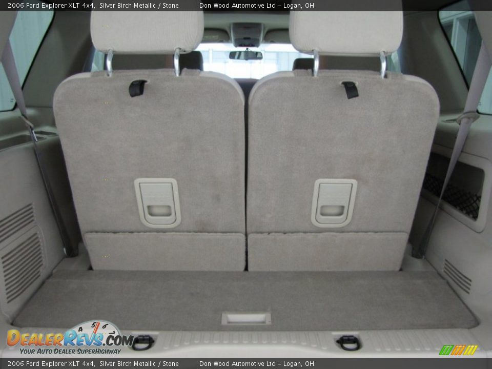 2006 Ford Explorer XLT 4x4 Silver Birch Metallic / Stone Photo #3