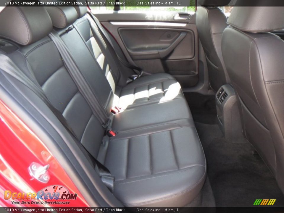2010 Volkswagen Jetta Limited Edition Sedan Salsa Red / Titan Black Photo #11
