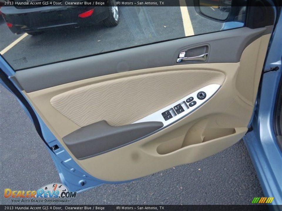 2013 Hyundai Accent GLS 4 Door Clearwater Blue / Beige Photo #7