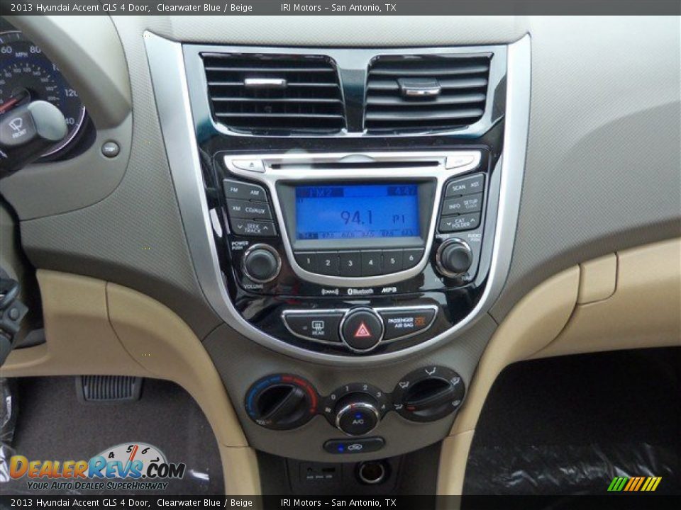 2013 Hyundai Accent GLS 4 Door Clearwater Blue / Beige Photo #13