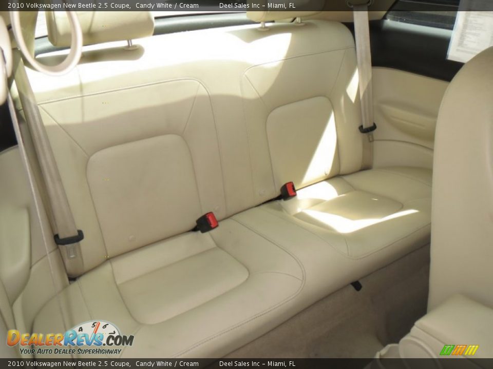 2010 Volkswagen New Beetle 2.5 Coupe Candy White / Cream Photo #11