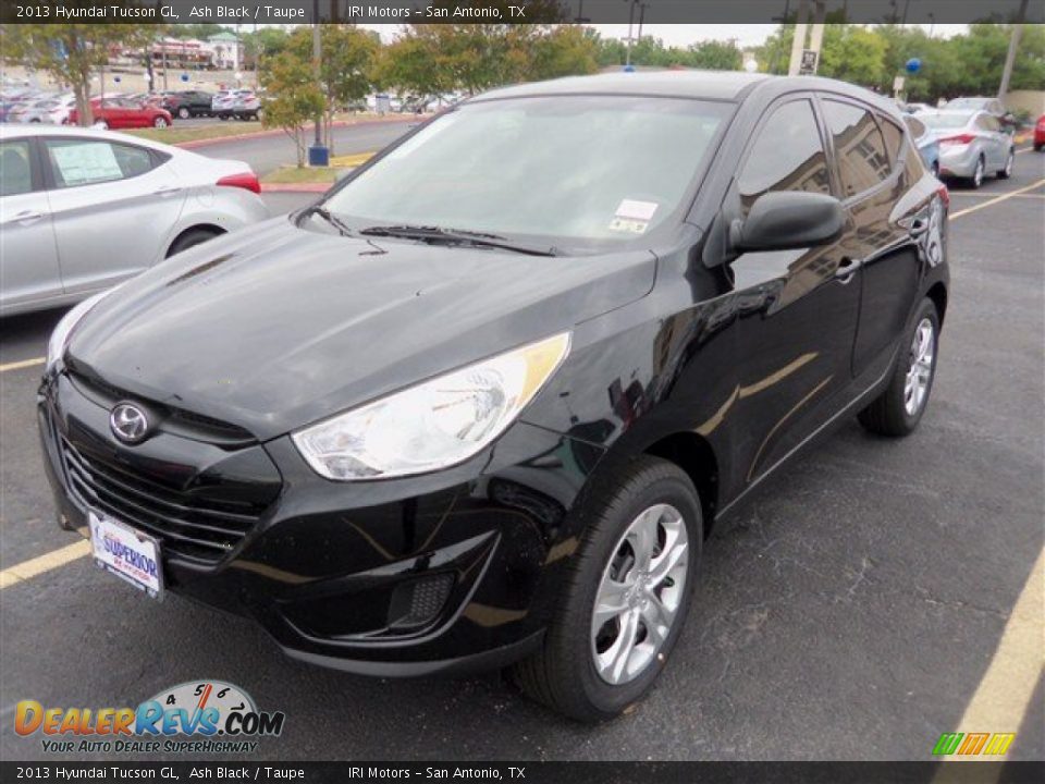 2013 Hyundai Tucson GL Ash Black / Taupe Photo #2