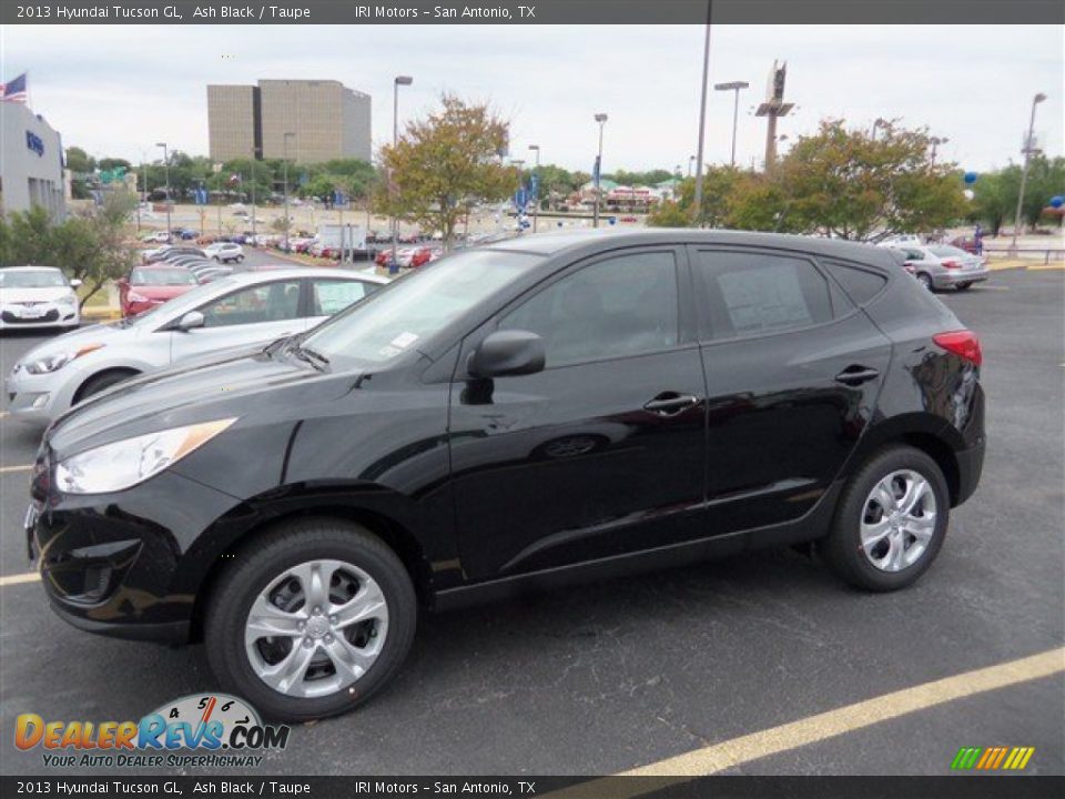 2013 Hyundai Tucson GL Ash Black / Taupe Photo #4