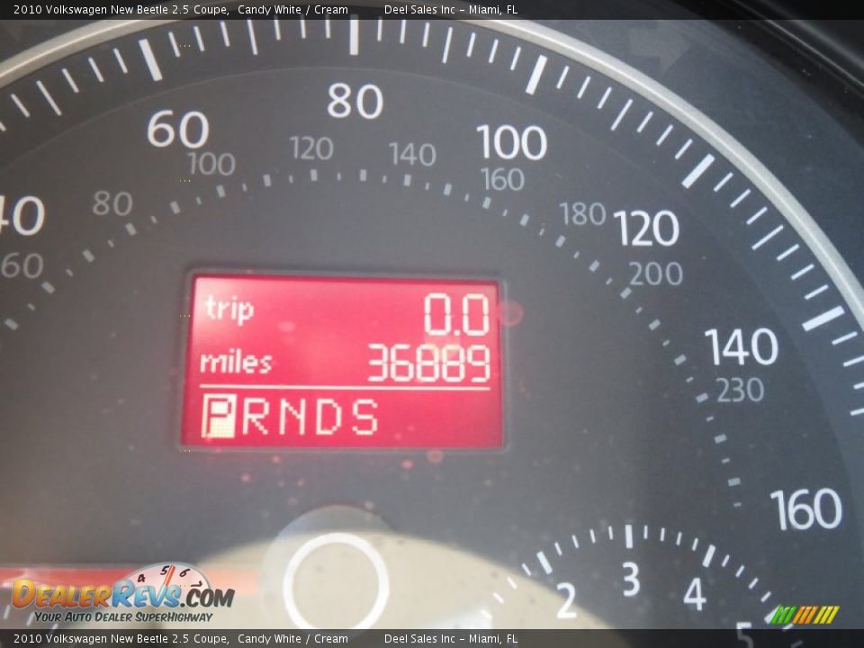 2010 Volkswagen New Beetle 2.5 Coupe Candy White / Cream Photo #15