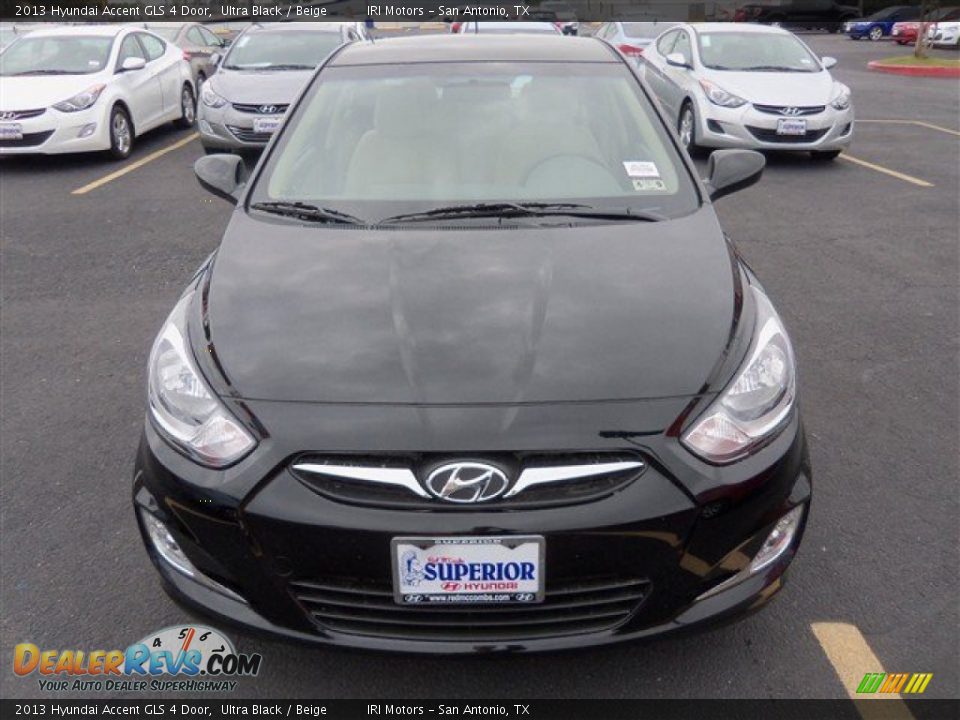 2013 Hyundai Accent GLS 4 Door Ultra Black / Beige Photo #1