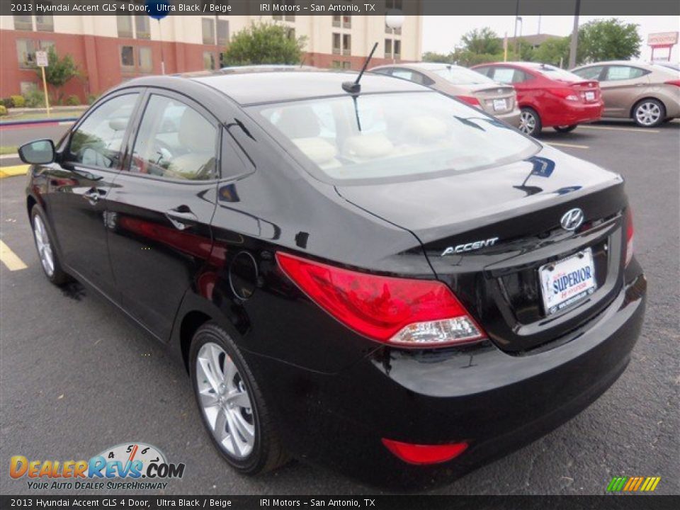 2013 Hyundai Accent GLS 4 Door Ultra Black / Beige Photo #5