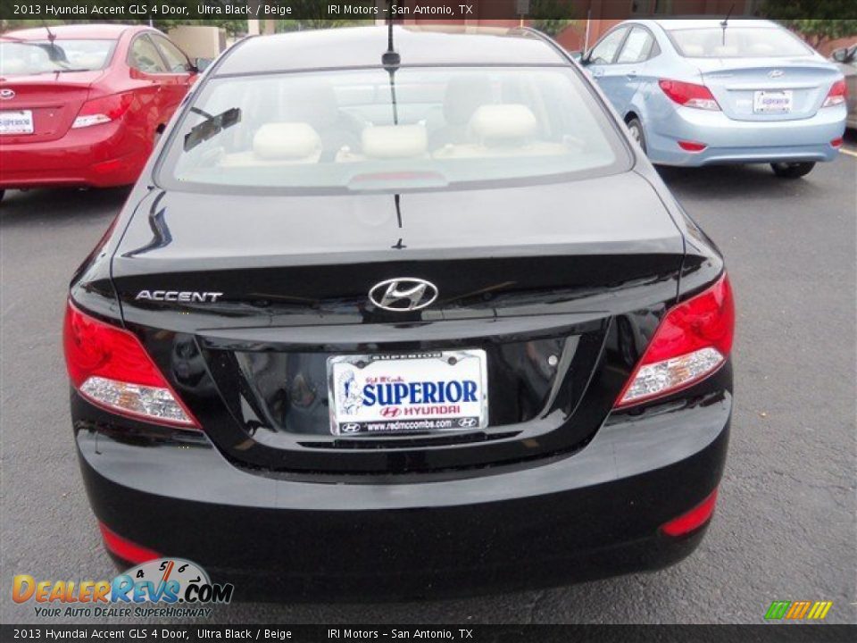 2013 Hyundai Accent GLS 4 Door Ultra Black / Beige Photo #6