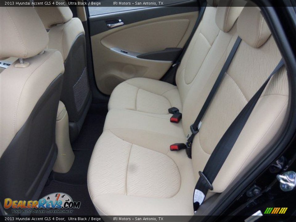 2013 Hyundai Accent GLS 4 Door Ultra Black / Beige Photo #11