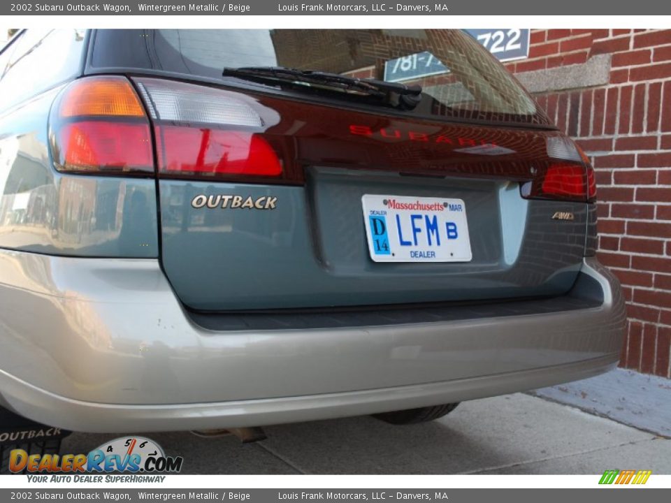 2002 Subaru Outback Wagon Wintergreen Metallic / Beige Photo #28