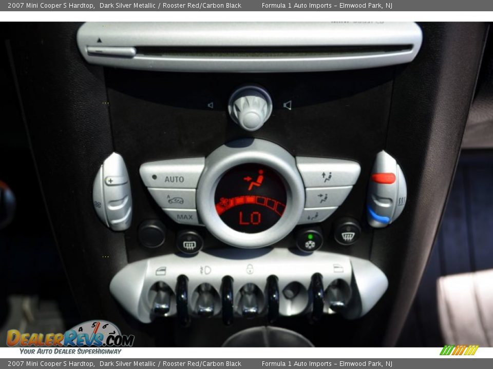 2007 Mini Cooper S Hardtop Dark Silver Metallic / Rooster Red/Carbon Black Photo #16