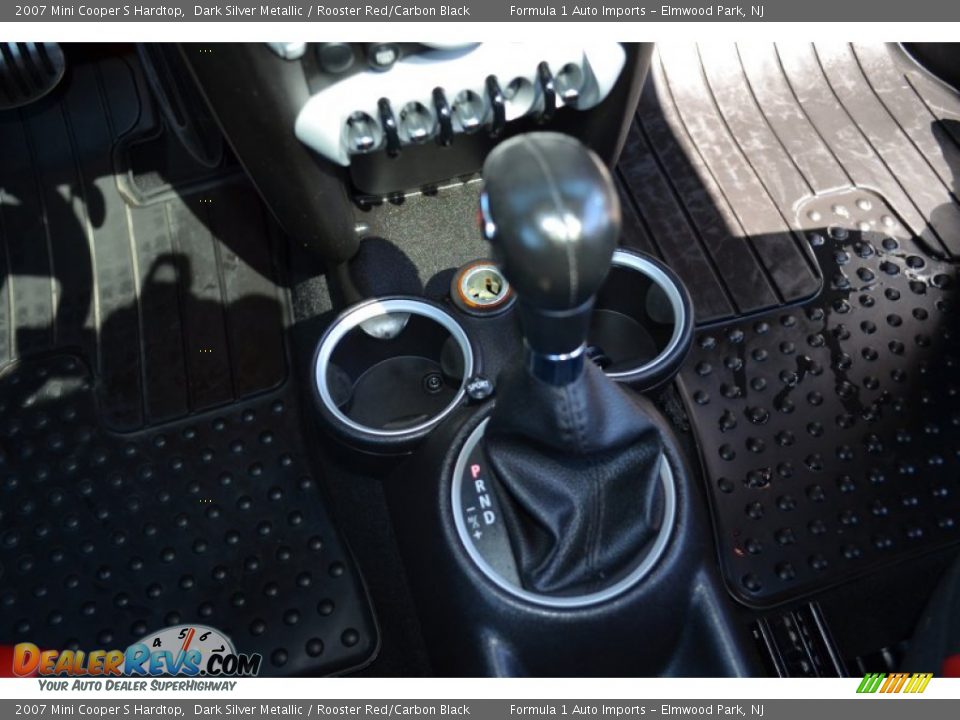 2007 Mini Cooper S Hardtop Dark Silver Metallic / Rooster Red/Carbon Black Photo #17