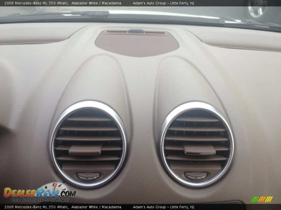 2006 Mercedes-Benz ML 350 4Matic Alabaster White / Macadamia Photo #20