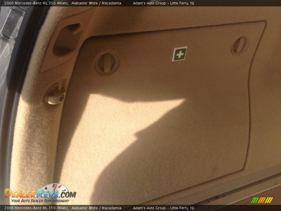2006 Mercedes-Benz ML 350 4Matic Alabaster White / Macadamia Photo #34