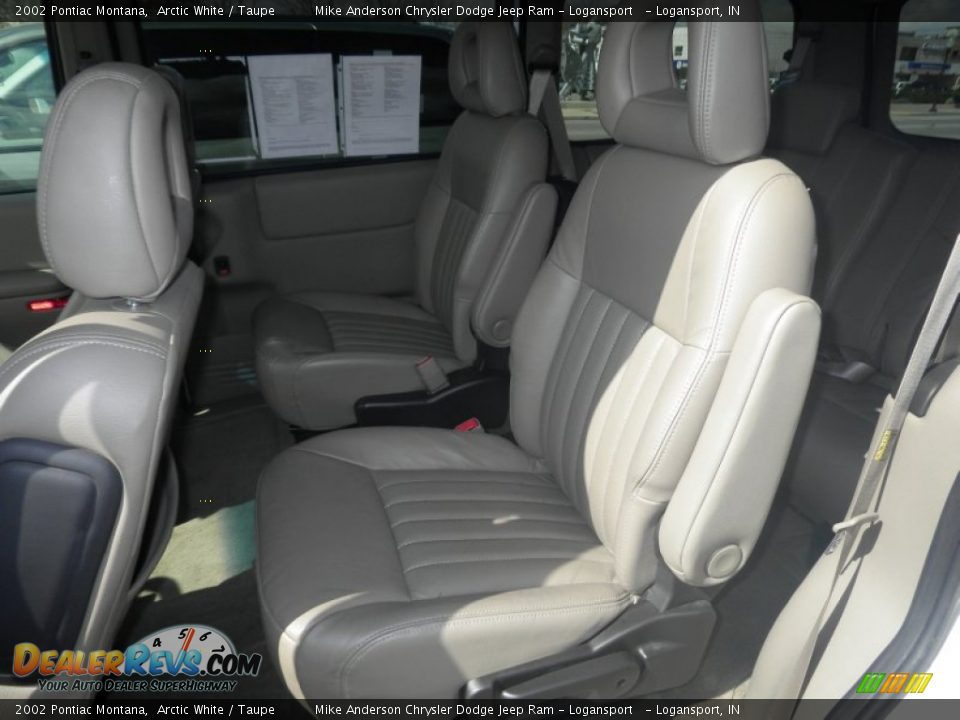 2002 Pontiac Montana Arctic White / Taupe Photo #5