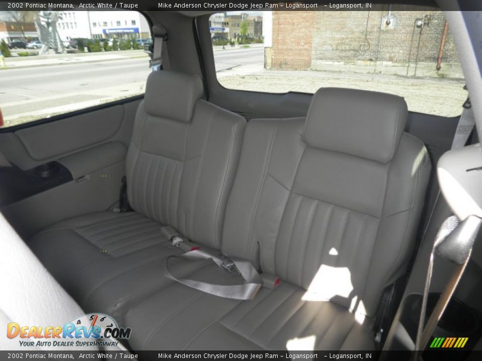 2002 Pontiac Montana Arctic White / Taupe Photo #6