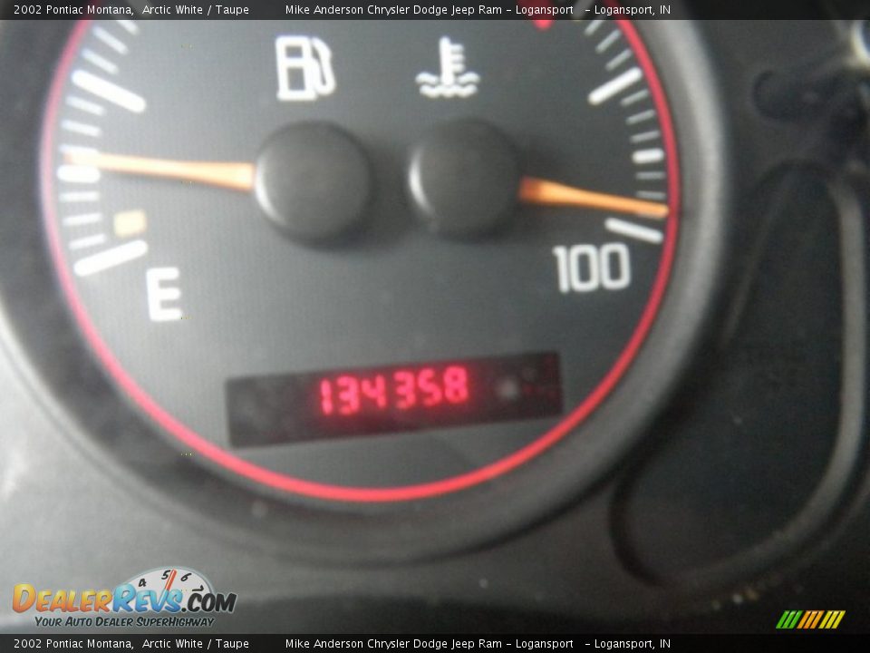 2002 Pontiac Montana Arctic White / Taupe Photo #10