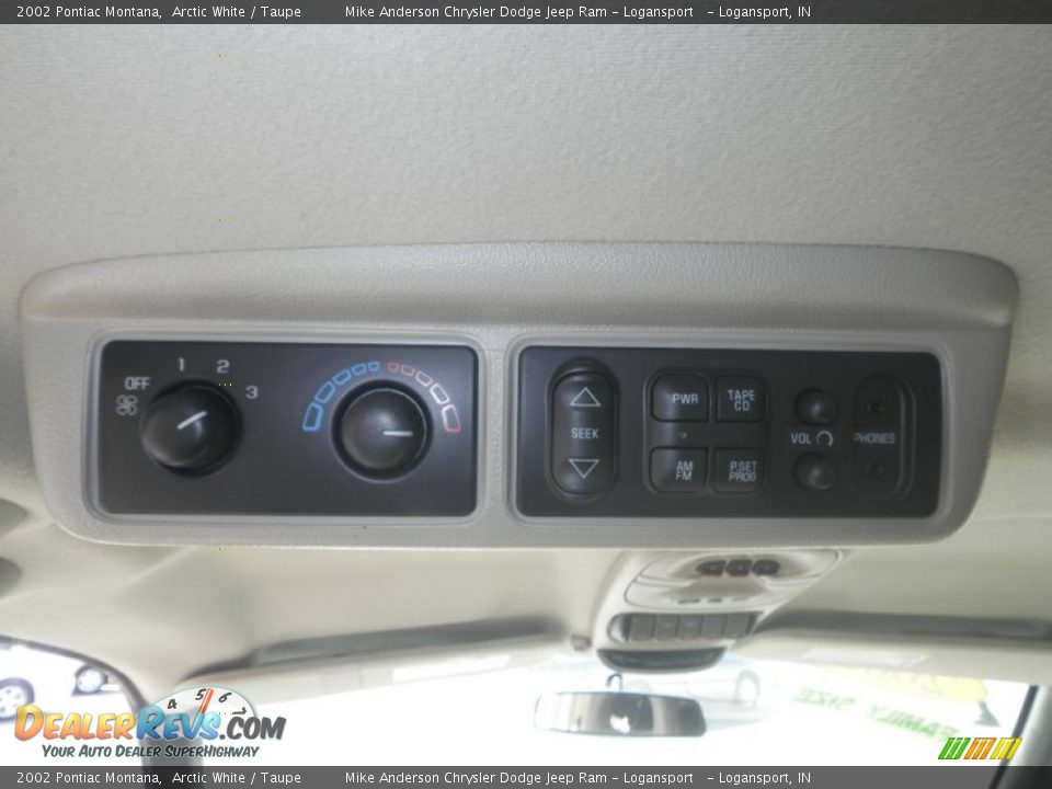 2002 Pontiac Montana Arctic White / Taupe Photo #11