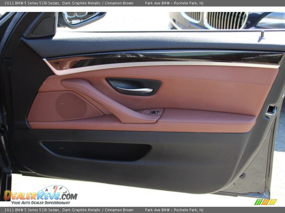 2011 BMW 5 Series 528i Sedan Dark Graphite Metallic / Cinnamon Brown Photo #25