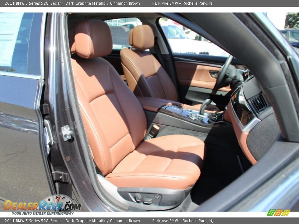 2011 BMW 5 Series 528i Sedan Dark Graphite Metallic / Cinnamon Brown Photo #28