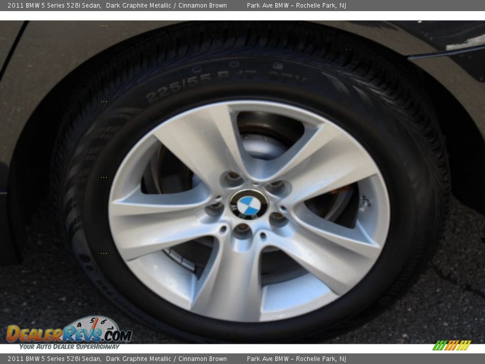 2011 BMW 5 Series 528i Sedan Dark Graphite Metallic / Cinnamon Brown Photo #32