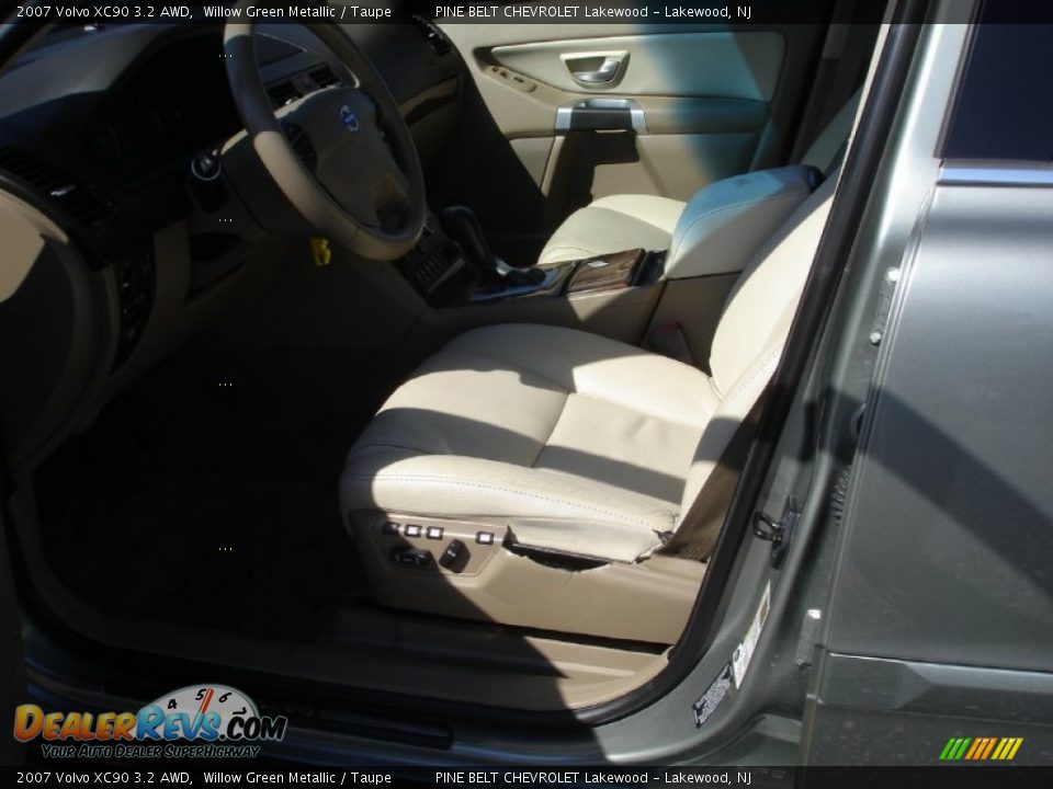 2007 Volvo XC90 3.2 AWD Willow Green Metallic / Taupe Photo #10