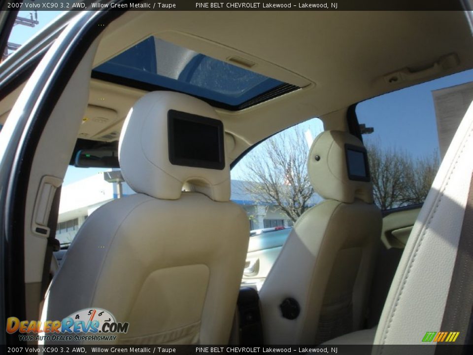 2007 Volvo XC90 3.2 AWD Willow Green Metallic / Taupe Photo #11