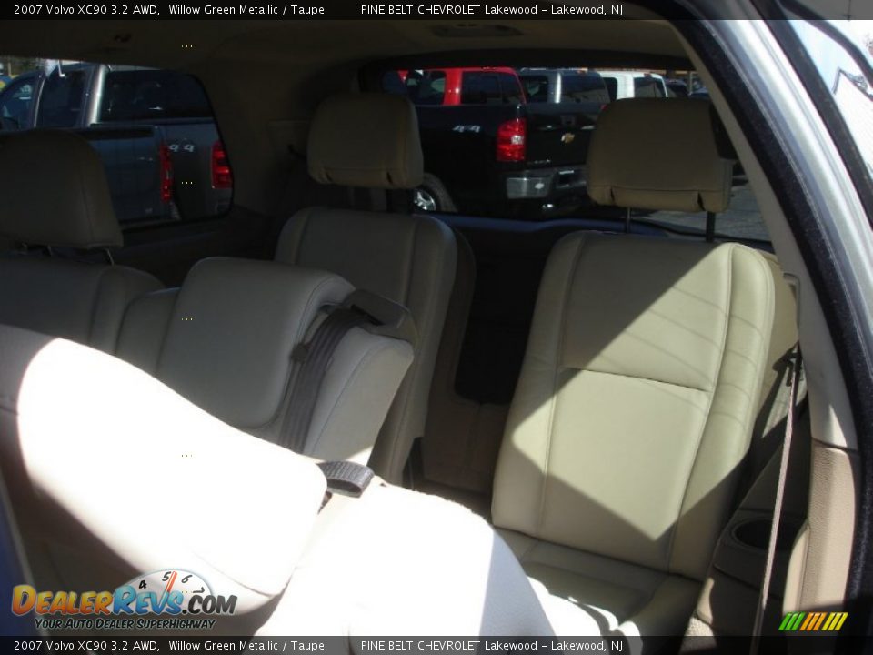 2007 Volvo XC90 3.2 AWD Willow Green Metallic / Taupe Photo #13
