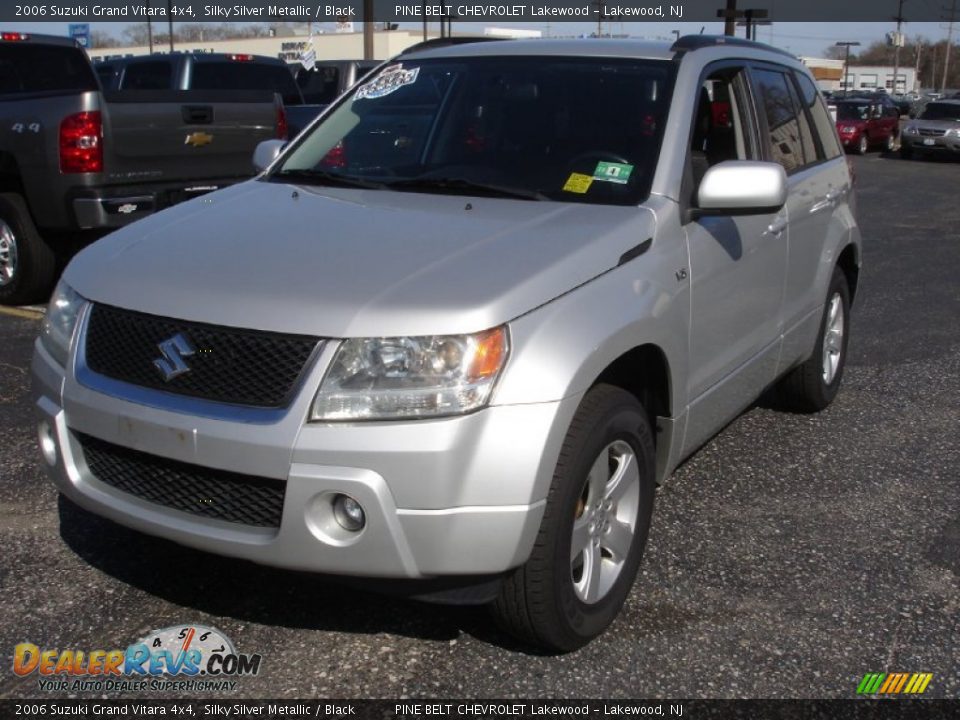 2006 Suzuki Grand Vitara 4x4 Silky Silver Metallic / Black Photo #1