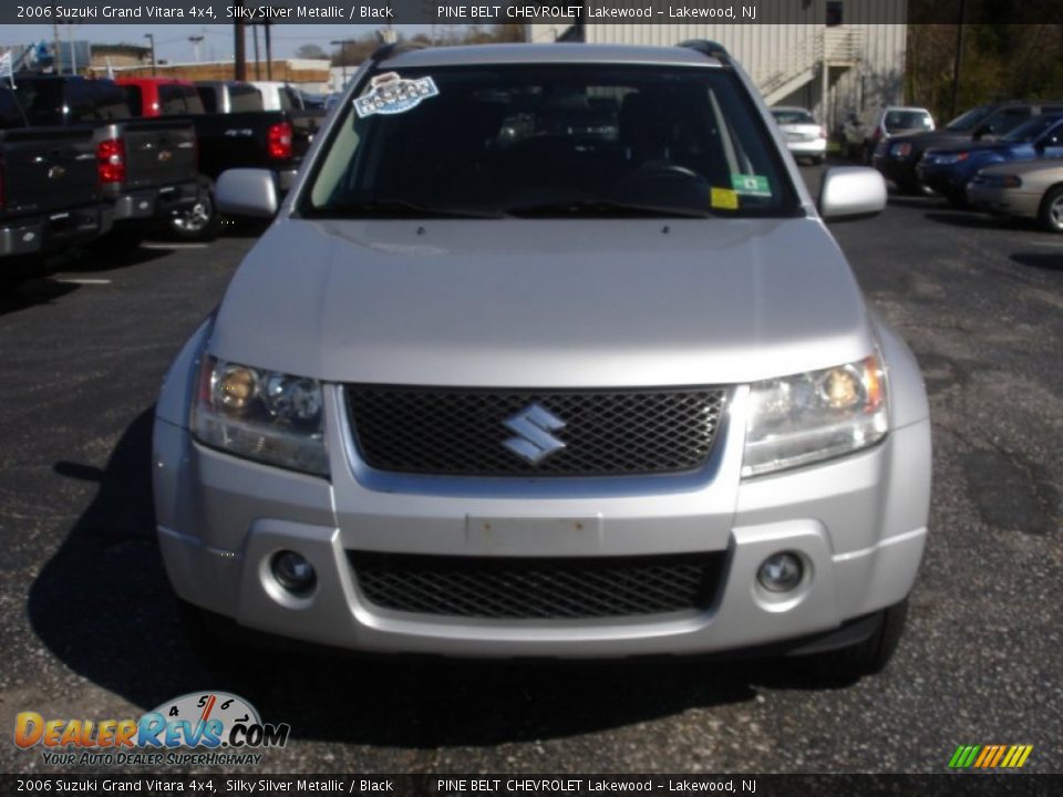 2006 Suzuki Grand Vitara 4x4 Silky Silver Metallic / Black Photo #2