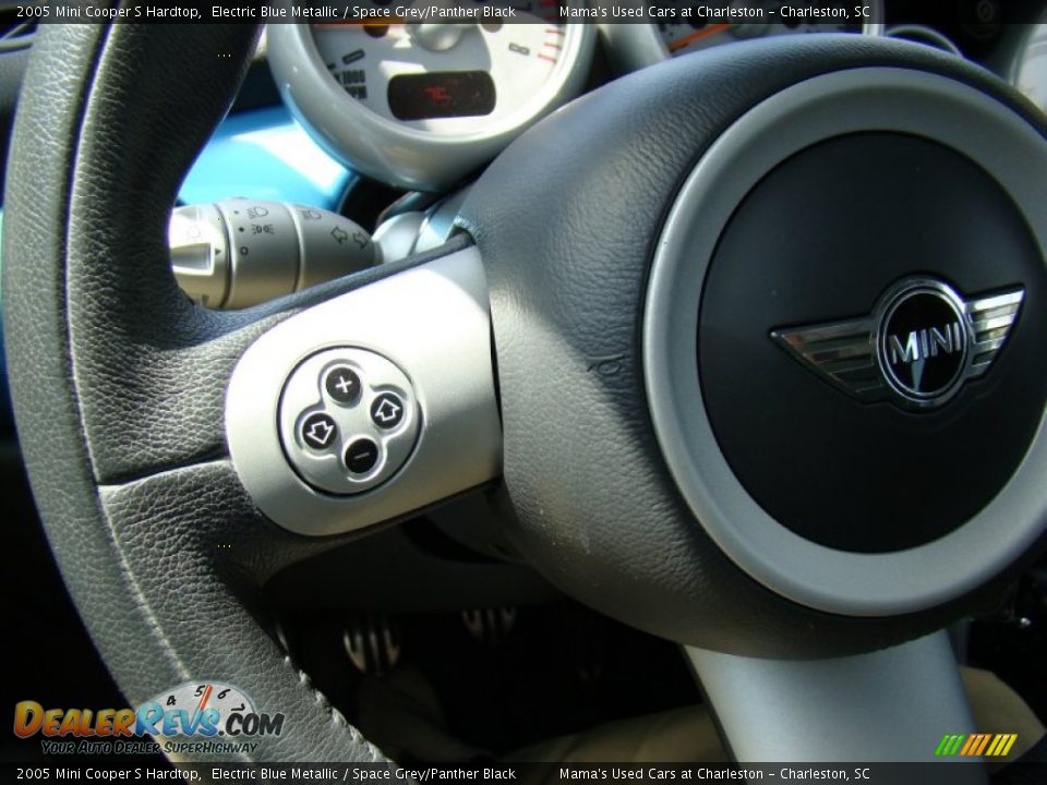 2005 Mini Cooper S Hardtop Electric Blue Metallic / Space Grey/Panther Black Photo #17