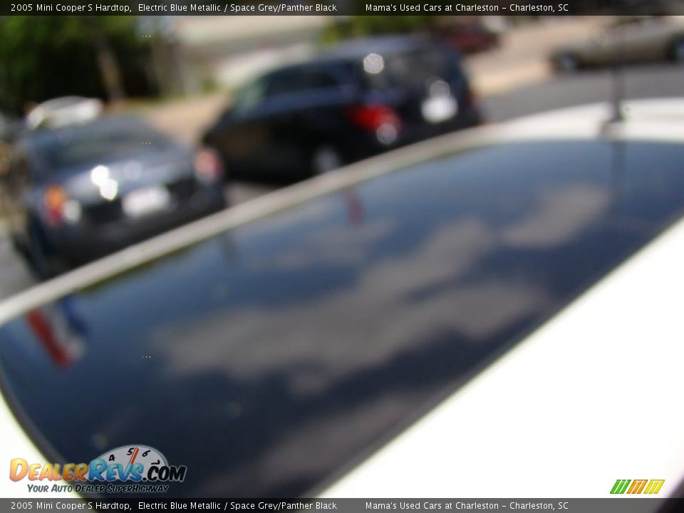2005 Mini Cooper S Hardtop Electric Blue Metallic / Space Grey/Panther Black Photo #27