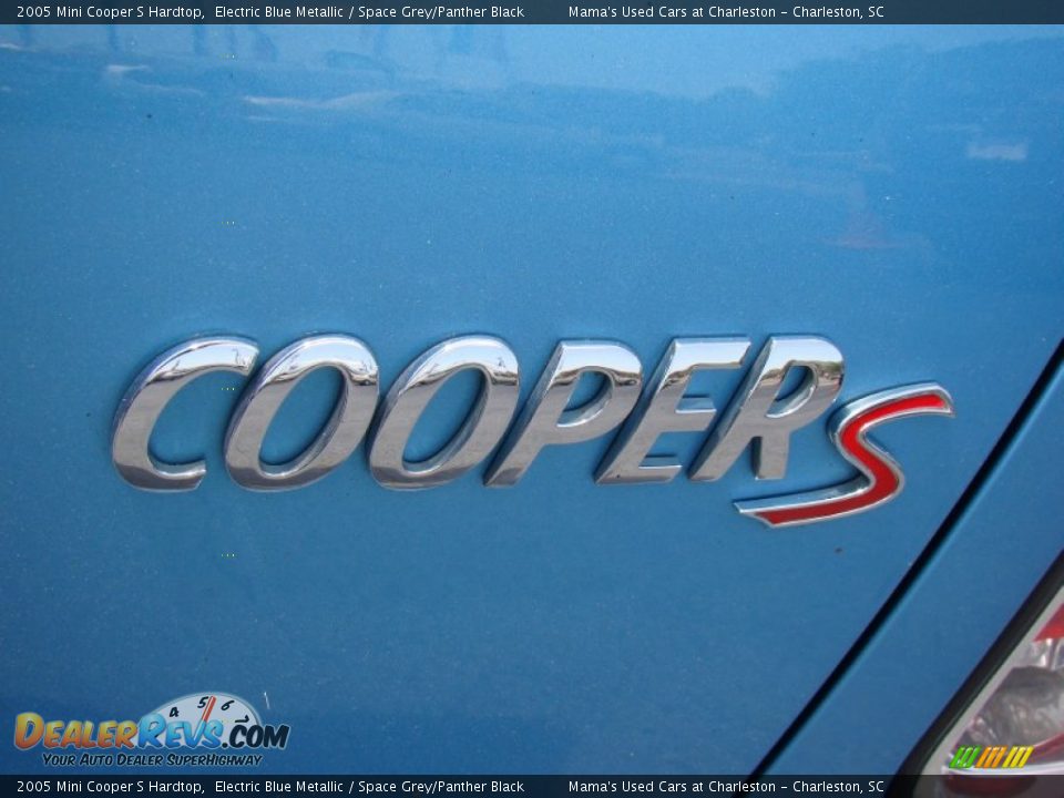 2005 Mini Cooper S Hardtop Electric Blue Metallic / Space Grey/Panther Black Photo #28