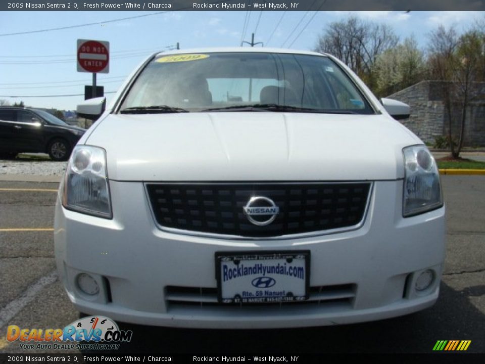 2009 Nissan Sentra 2.0 Fresh Powder White / Charcoal Photo #2