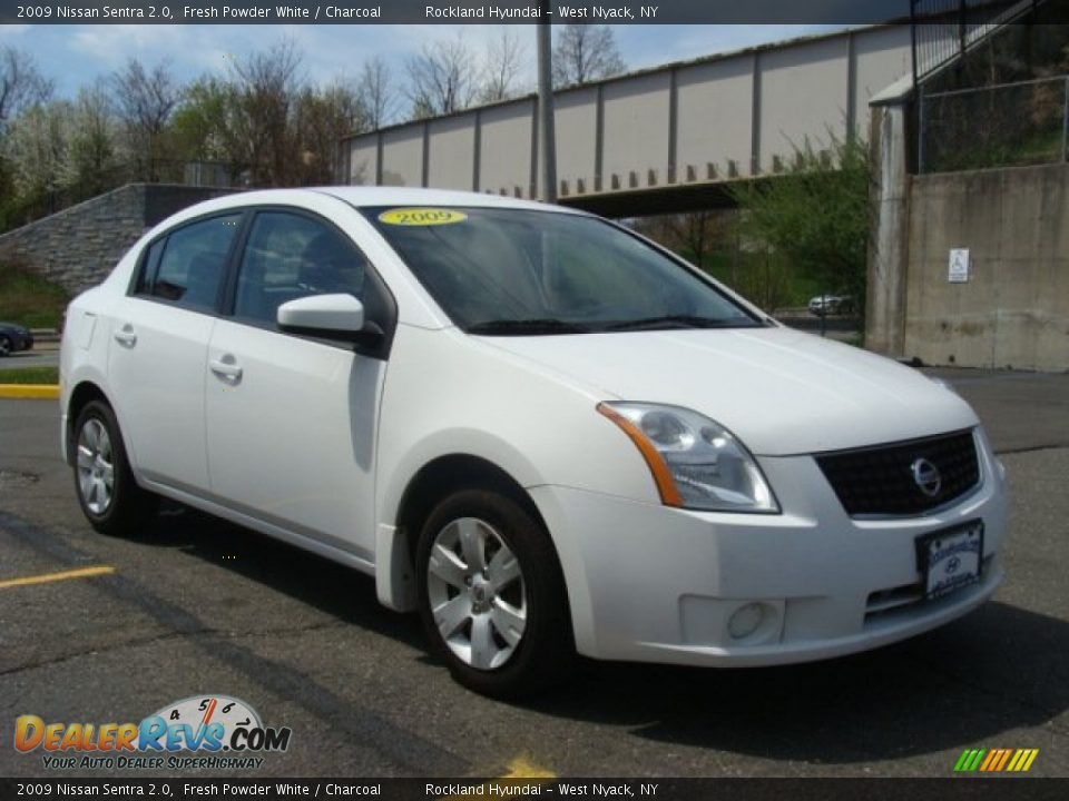 2009 Nissan Sentra 2.0 Fresh Powder White / Charcoal Photo #3