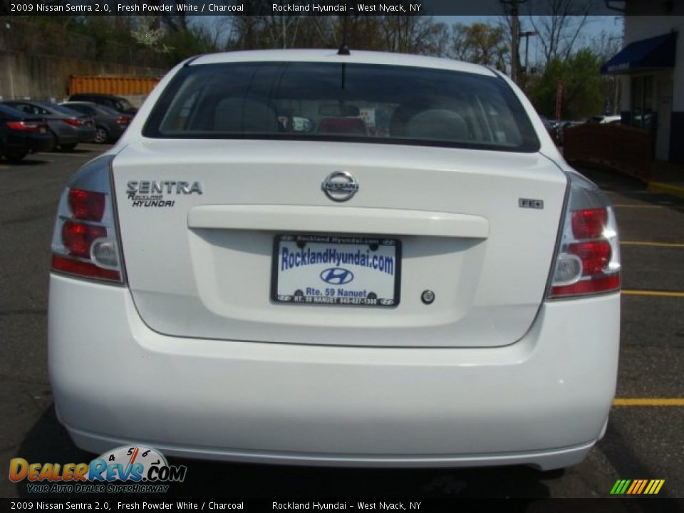 2009 Nissan Sentra 2.0 Fresh Powder White / Charcoal Photo #5