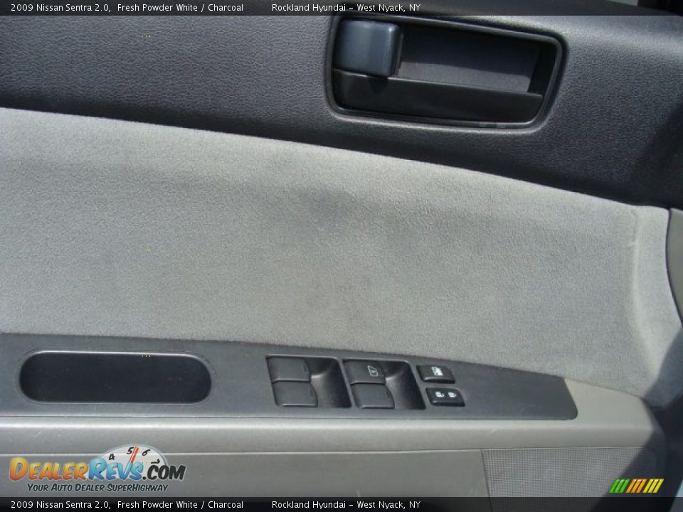 2009 Nissan Sentra 2.0 Fresh Powder White / Charcoal Photo #8