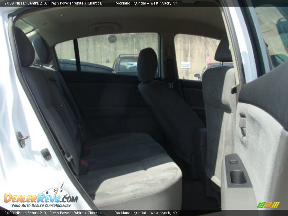 2009 Nissan Sentra 2.0 Fresh Powder White / Charcoal Photo #18