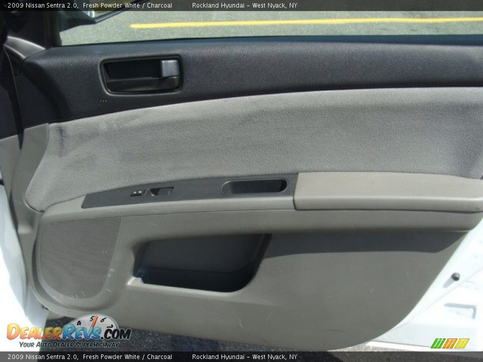 2009 Nissan Sentra 2.0 Fresh Powder White / Charcoal Photo #19