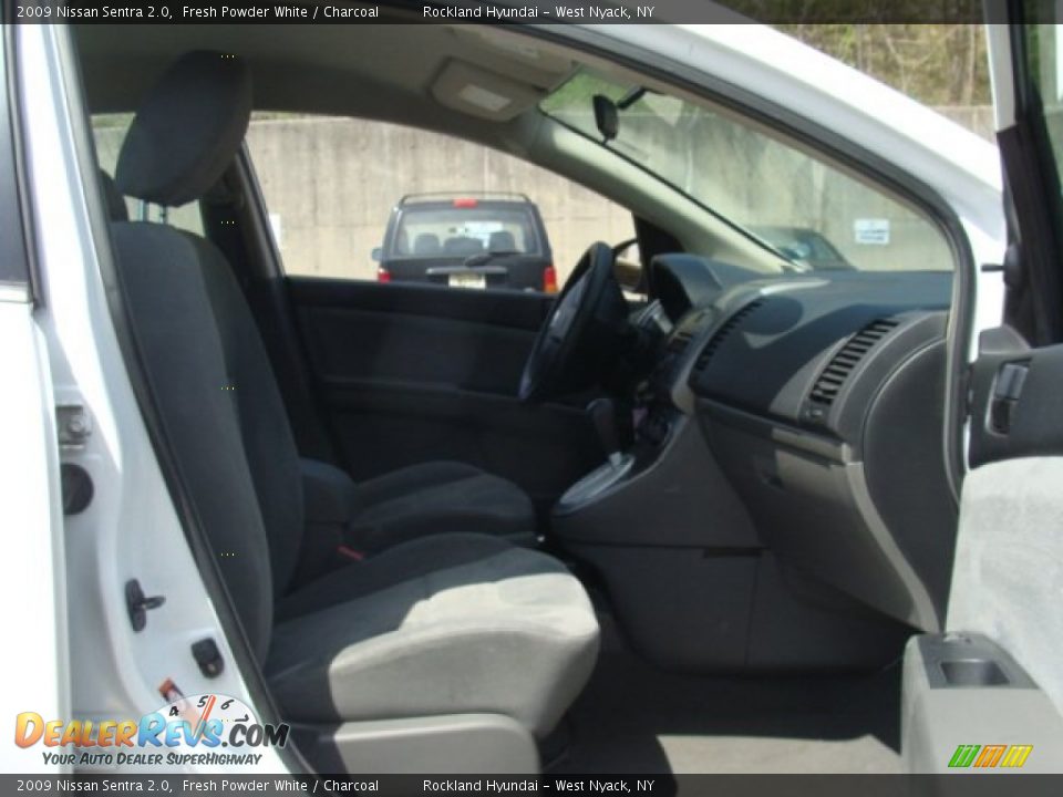 2009 Nissan Sentra 2.0 Fresh Powder White / Charcoal Photo #21