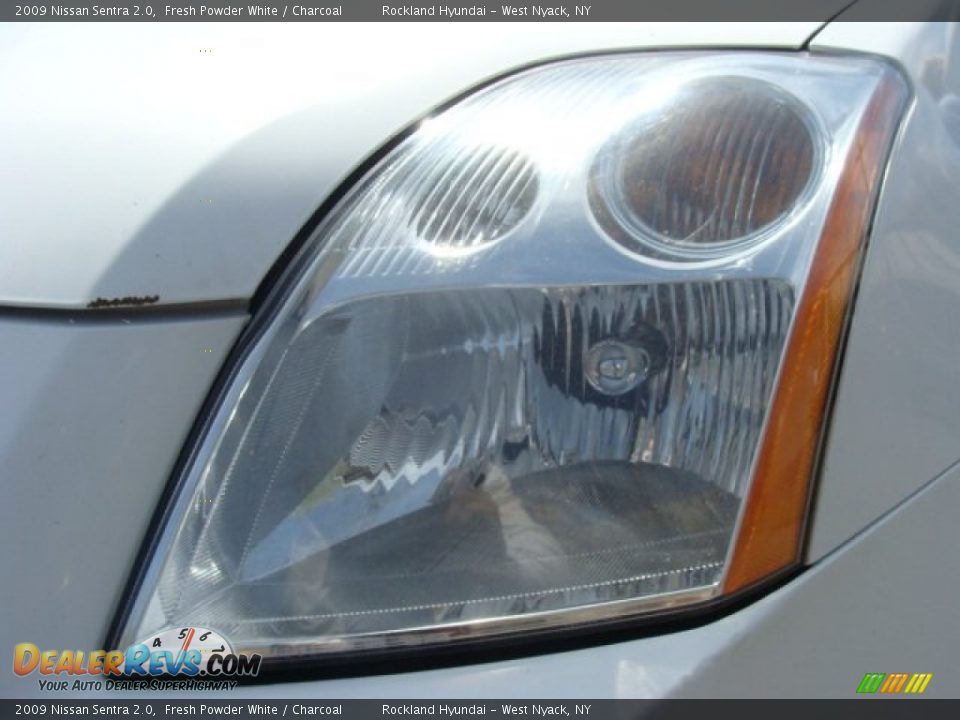 2009 Nissan Sentra 2.0 Fresh Powder White / Charcoal Photo #26