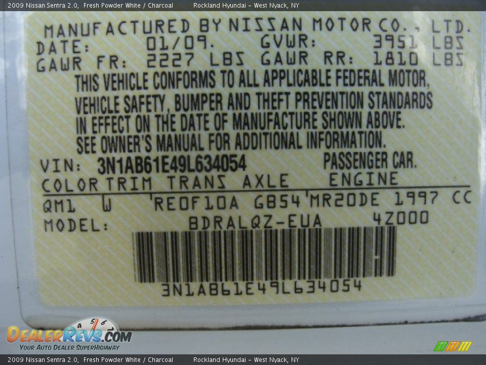 2009 Nissan Sentra 2.0 Fresh Powder White / Charcoal Photo #27