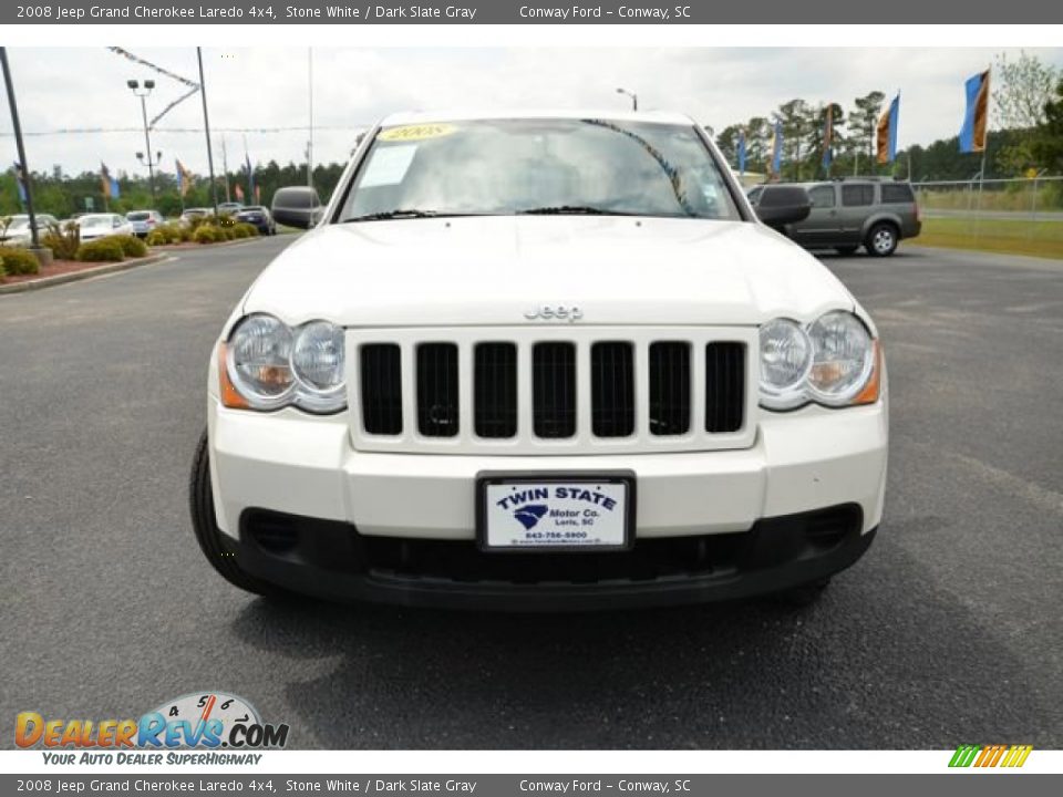 2008 Jeep Grand Cherokee Laredo 4x4 Stone White / Dark Slate Gray Photo #2