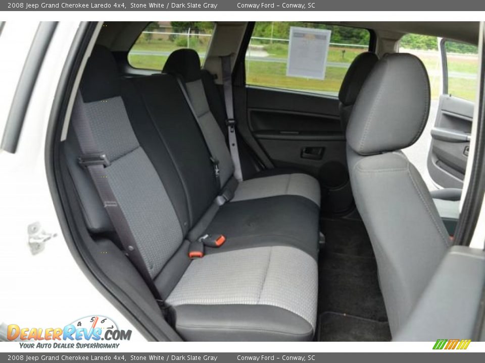 2008 Jeep Grand Cherokee Laredo 4x4 Stone White / Dark Slate Gray Photo #16