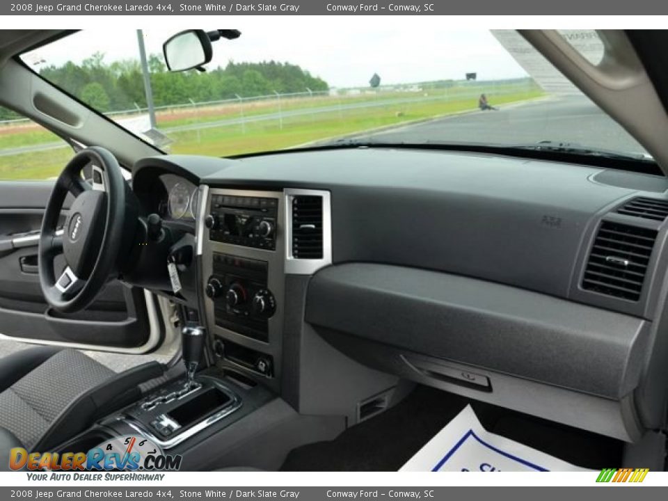 2008 Jeep Grand Cherokee Laredo 4x4 Stone White / Dark Slate Gray Photo #18