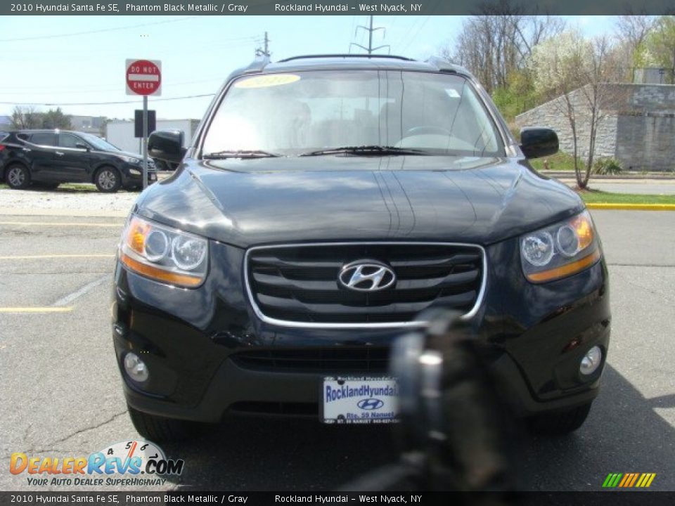 2010 Hyundai Santa Fe SE Phantom Black Metallic / Gray Photo #2