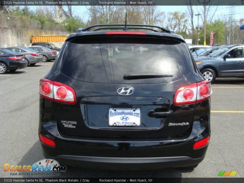 2010 Hyundai Santa Fe SE Phantom Black Metallic / Gray Photo #5