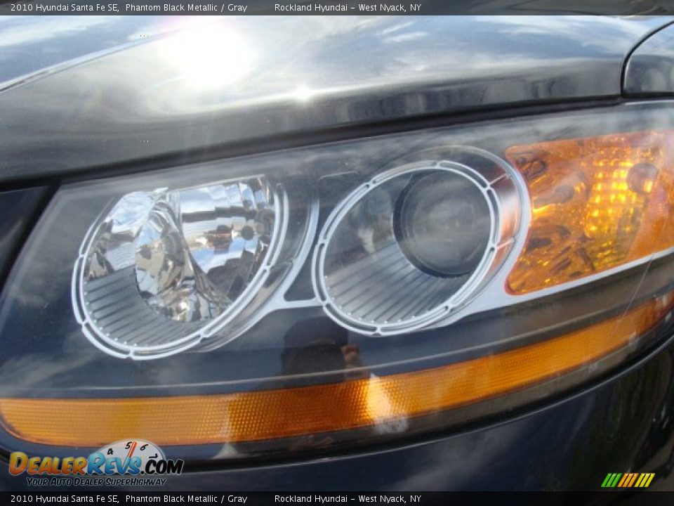 2010 Hyundai Santa Fe SE Phantom Black Metallic / Gray Photo #29