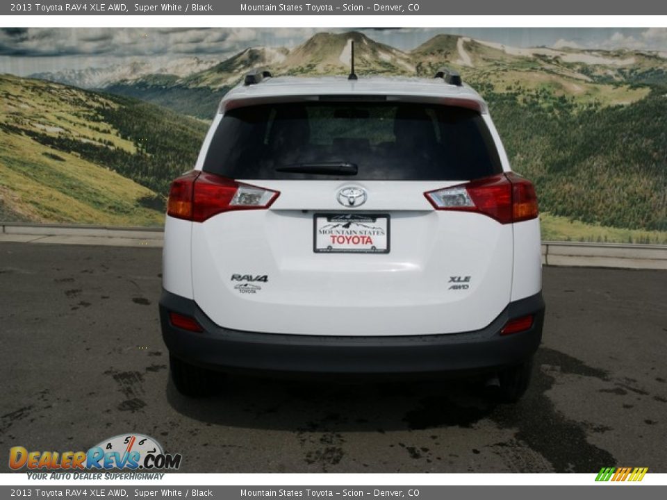 2013 Toyota RAV4 XLE AWD Super White / Black Photo #4