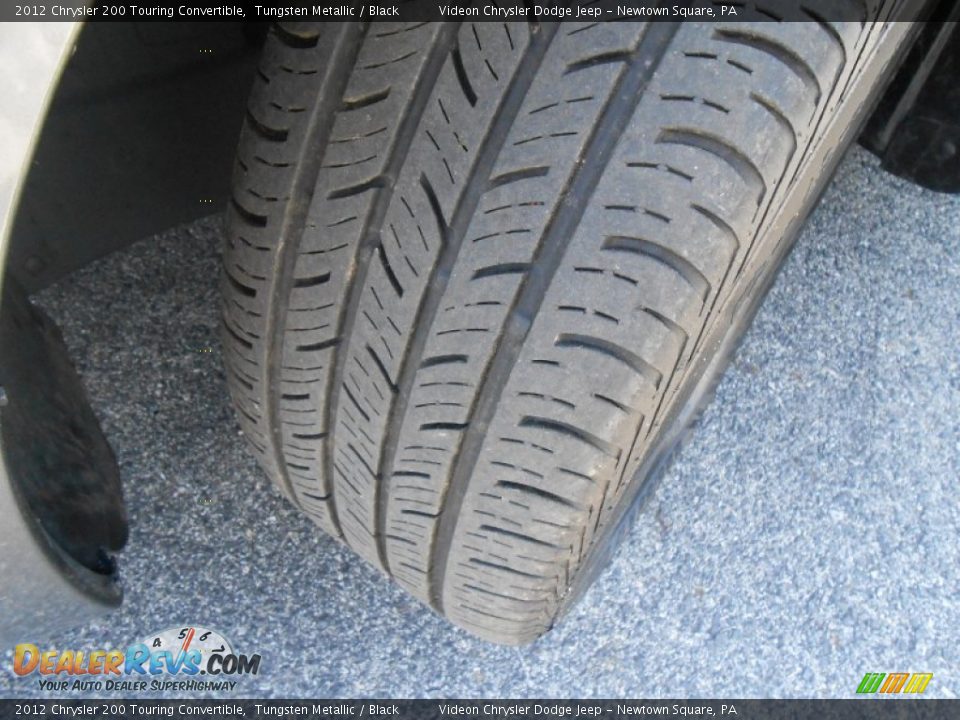 2012 Chrysler 200 Touring Convertible Tungsten Metallic / Black Photo #21