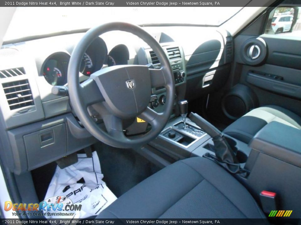 2011 Dodge Nitro Heat 4x4 Bright White / Dark Slate Gray Photo #9